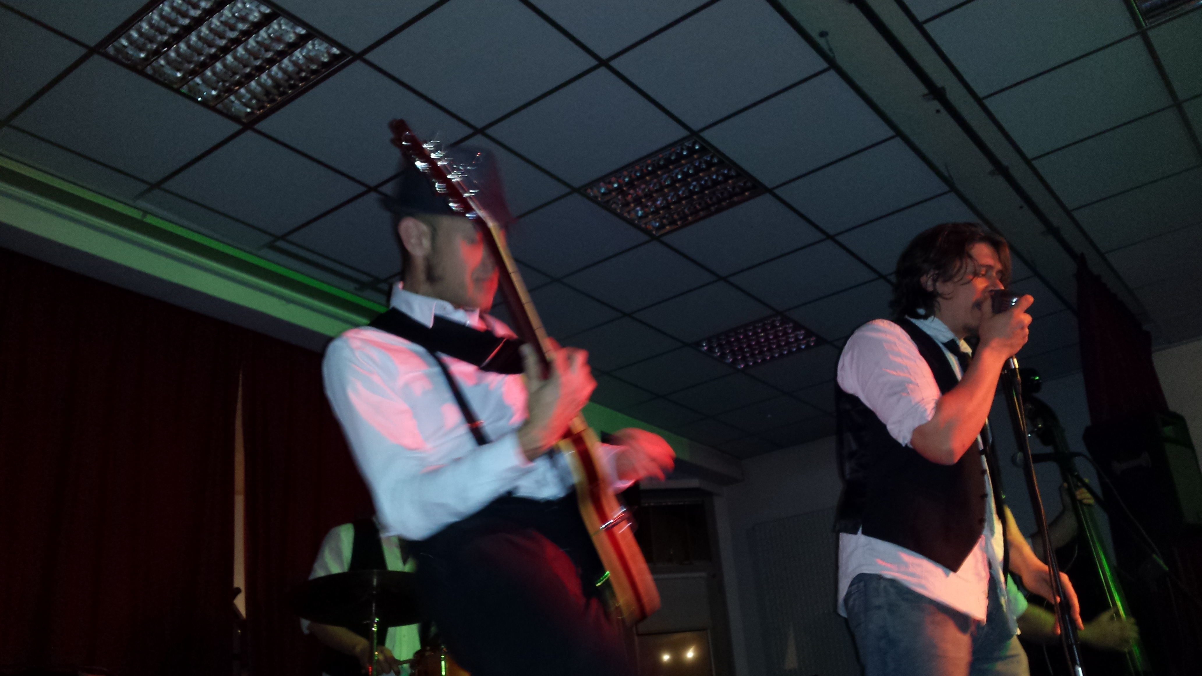 Chacha cubain, Rock, Bachata et Kizomba + Soirée Latino-Rock au Bowling Cap Malo